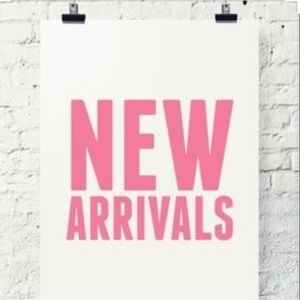 New Listings 👠👗👚👢🥿